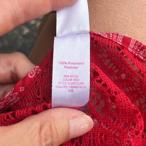 Like new no boundaries red bandanna tank top - Picture 7 of 12